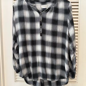 Universal Thread Black and White Checkered Button-Down Shirt